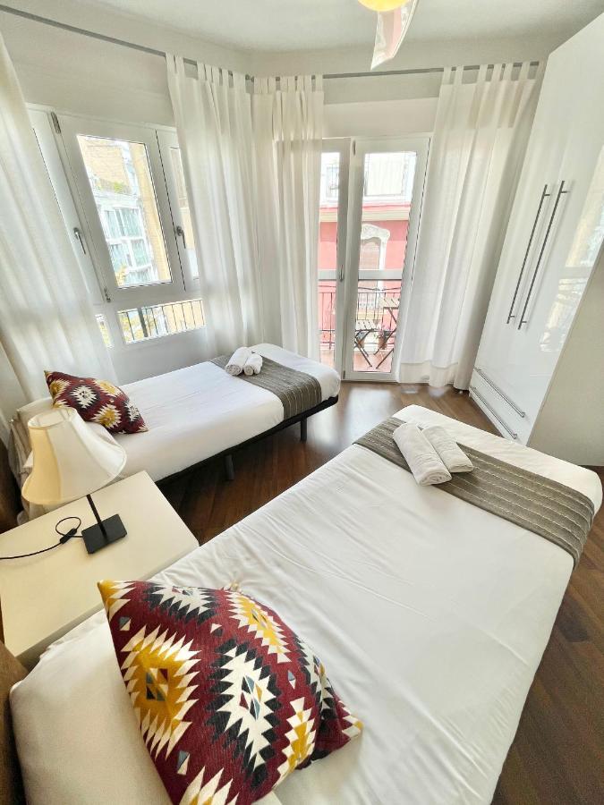 ולנסיה Apartamentos Sevilla מראה חיצוני תמונה